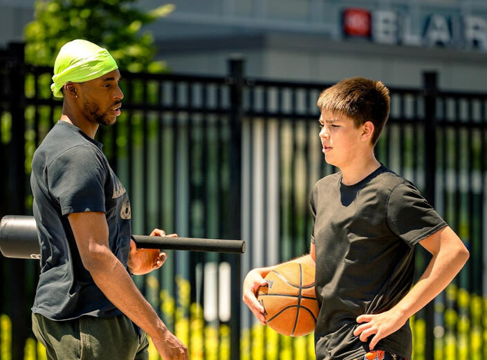 Jackson Kelly training basketball players in kitchner-waterloo,ontario